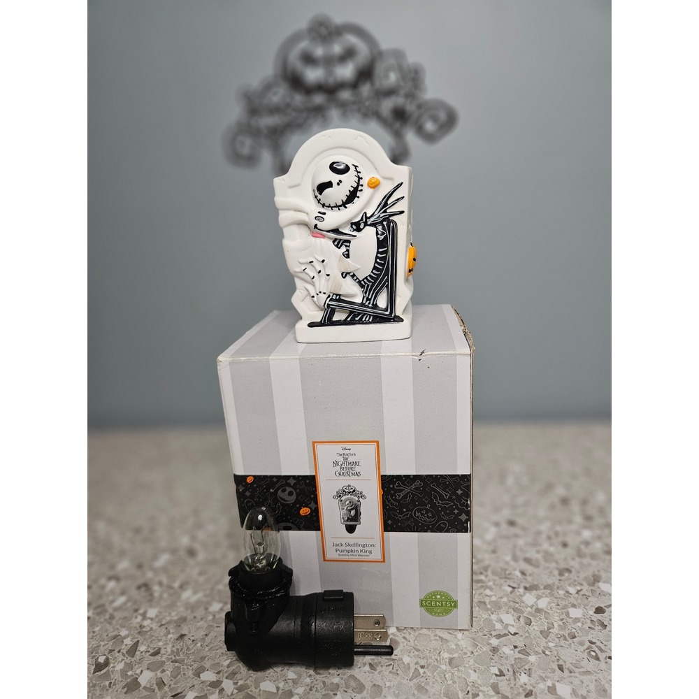 Scentsy Mini Warmer White Jack Skellington Pumpkin King Disney Tombstone Plug In